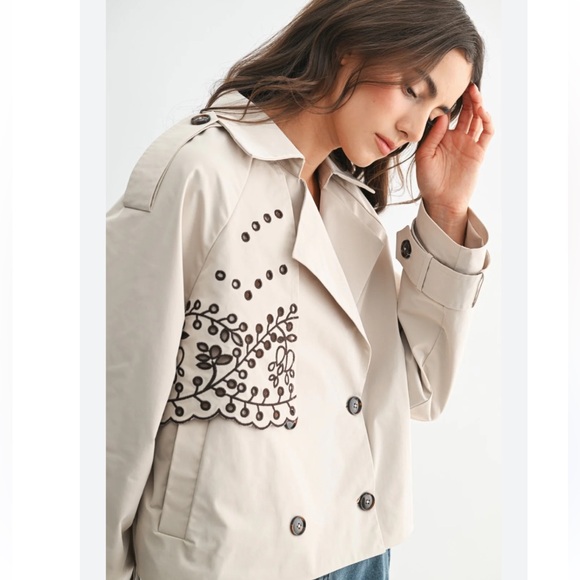 NWT Anthropologie Color: Eyelet Decor  Crop Trench Coat Jacket, size 1X - Picture 14 of 14